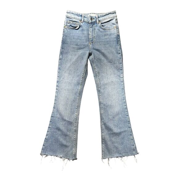ZARA Women’s Mid Rise Cropped Flare Jeans Fringe Hem Size 2 Blue Denim Pants - Picture 1 of 11